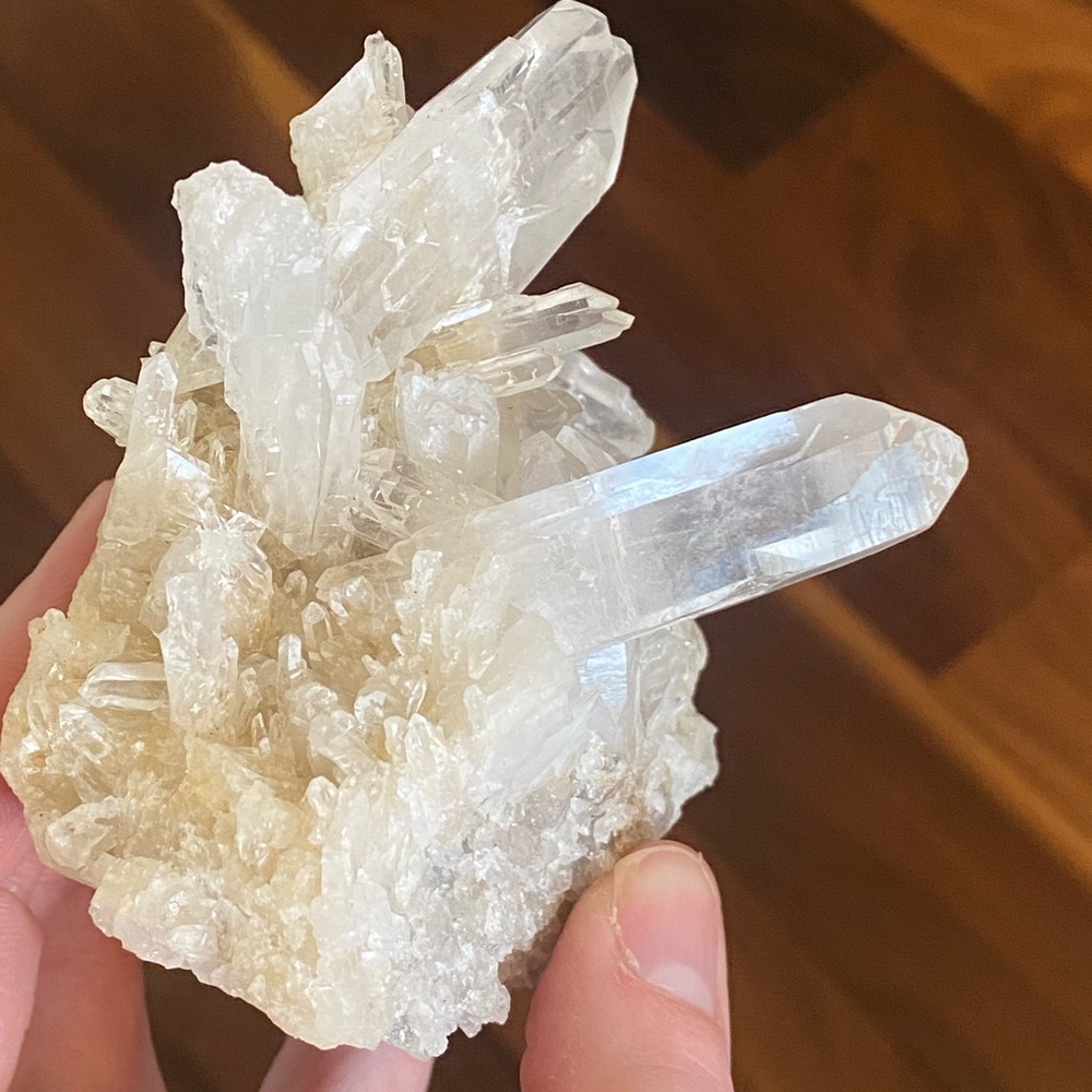 💎 Clear Quartz Crystal Cluster – Natural High-Energy Formation ✨